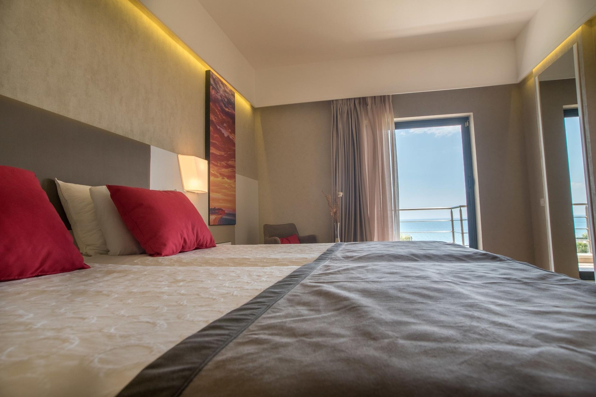 Ramada Plaza By Wyndham Thraki Alexandrópolis Exterior foto A room at the hotel