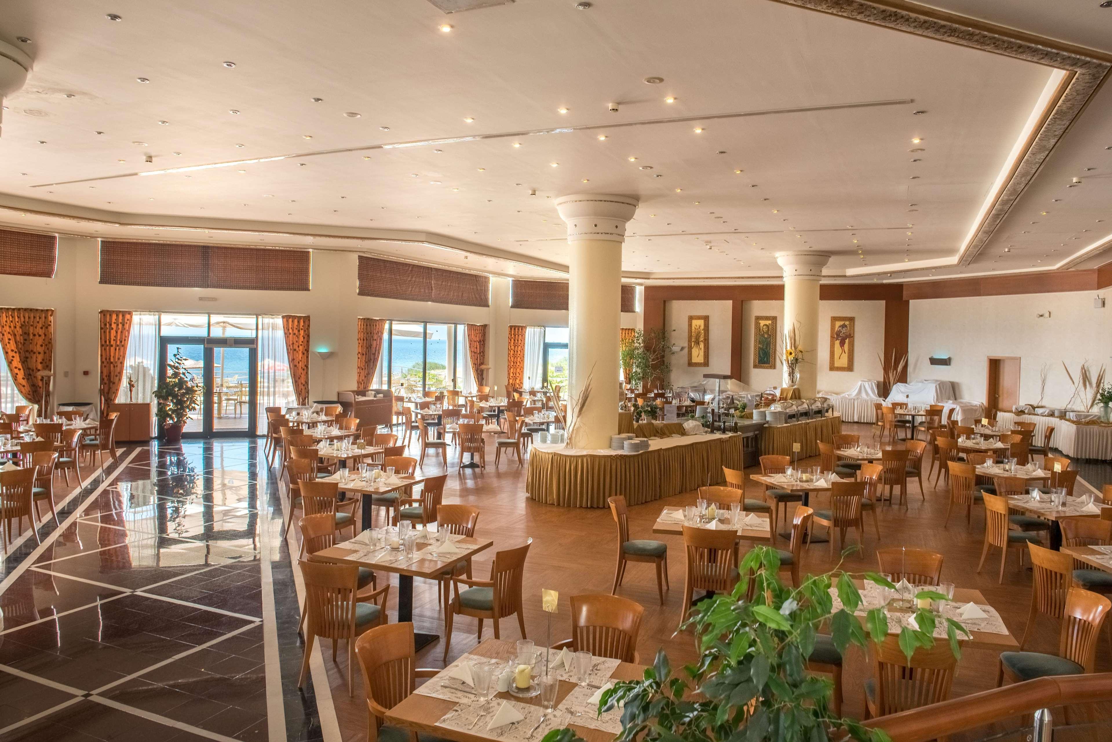 Ramada Plaza By Wyndham Thraki Alexandrópolis Exterior foto The restaurant