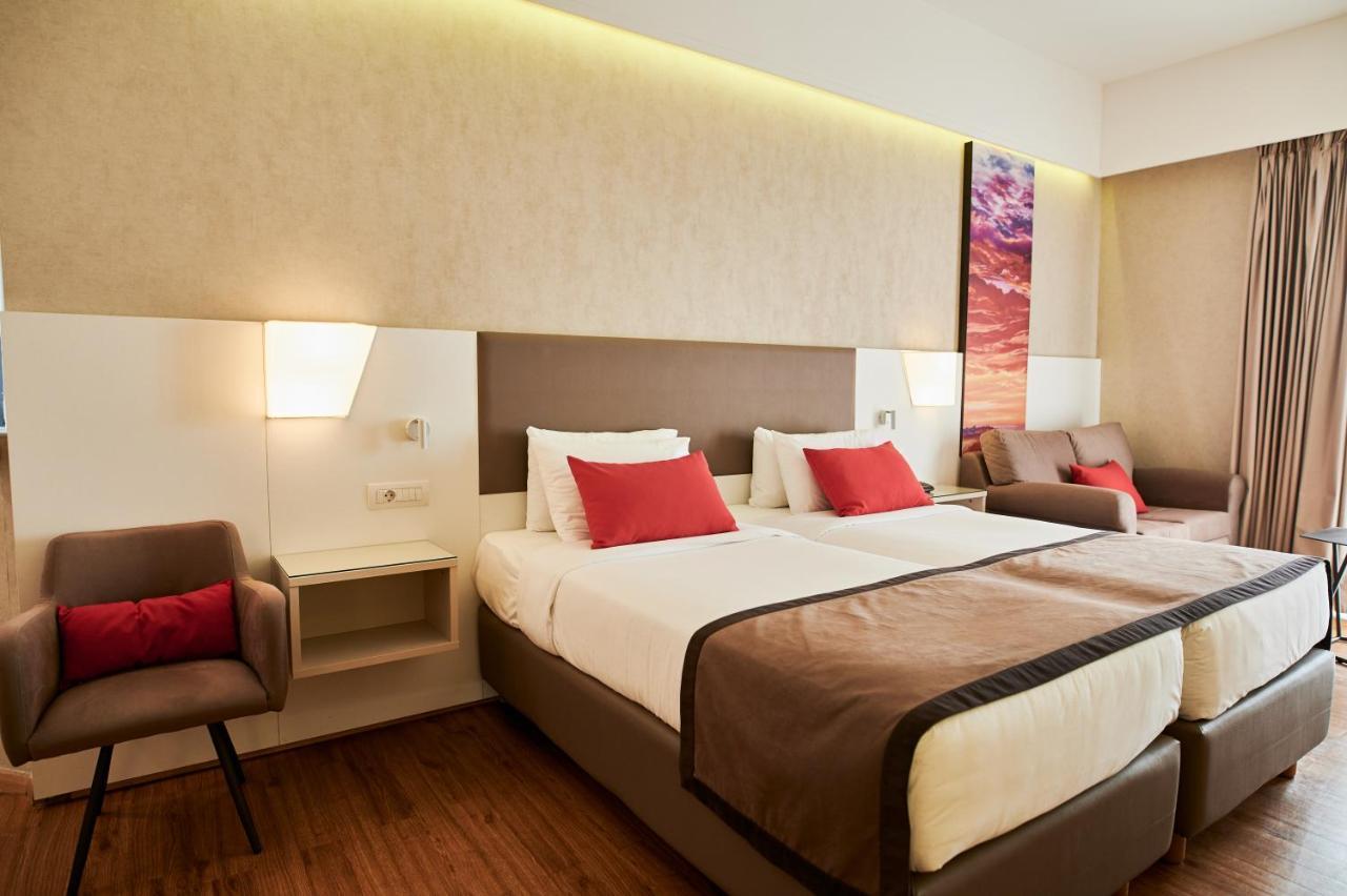 Ramada Plaza By Wyndham Thraki Alexandrópolis Exterior foto A room at the hotel
